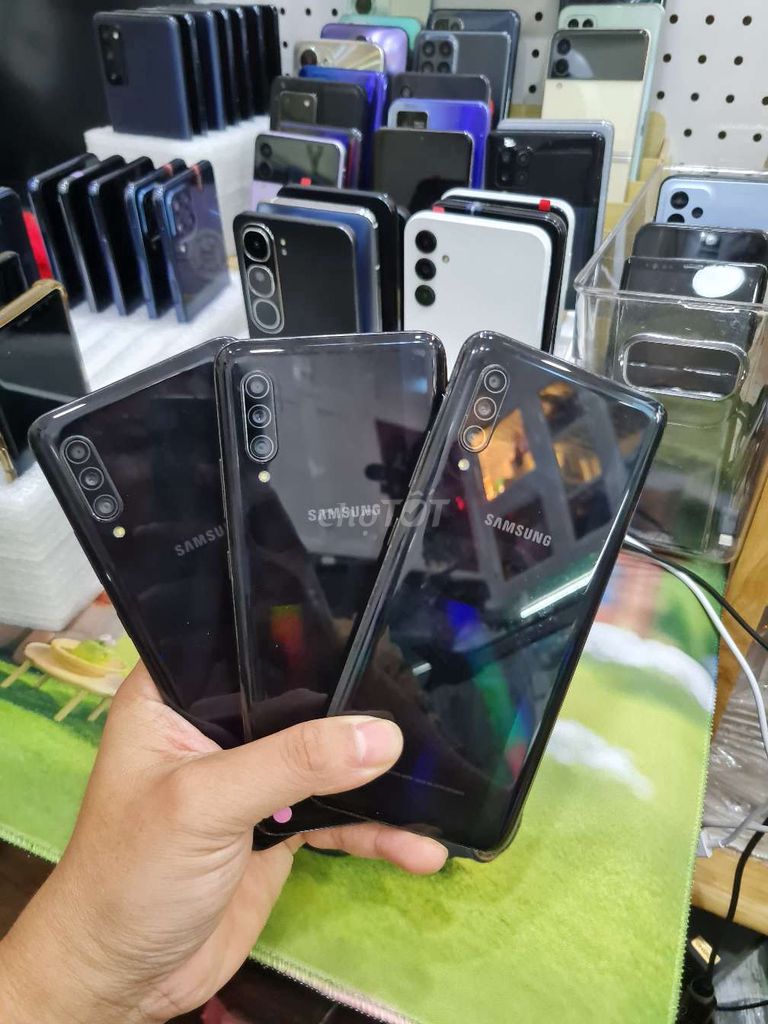 A90 5g chip rồng chạy grab ngon chơi game mượt. Mua bán Điện thoại tại Quận 8 Tp Hồ Chí Minh được đăng bởi zzminphonezz hình 1