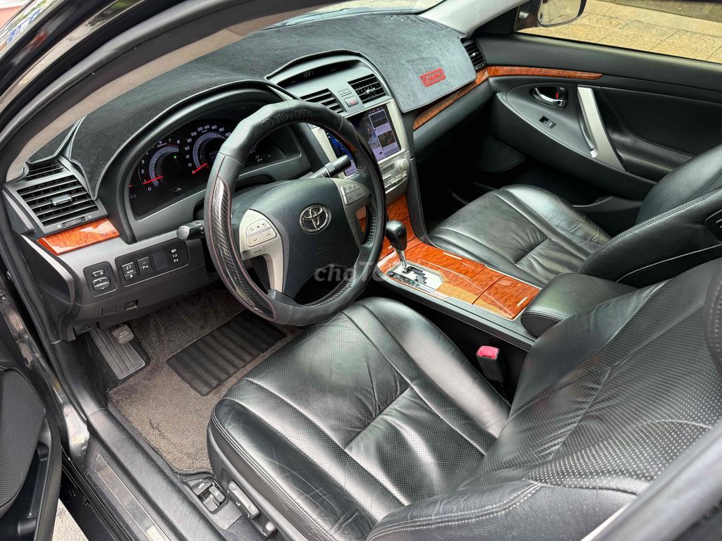 Toyota Camry 3.5Q 2011