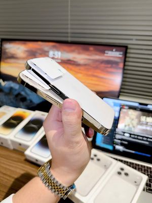 Apple iPhone 14 Pro 128GB/256GB Vàng Đã sử dụng