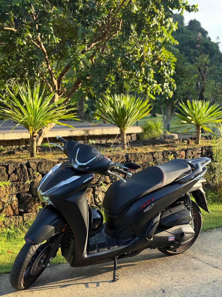 Honda SH 2022 Đen 5200km. Mua bán Xe máy tại Huyện Đạ Tẻh Lâm Đồng được đăng bởi Lâm hình 4