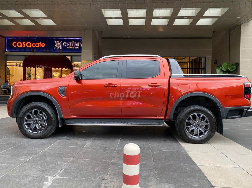 FORD RANGER WILDTRAK ĐỎ CÁ NHÂN 2023 - 35.000 KM. Mua bán Ô tô tại Quận Tân Bình Tp Hồ Chí Minh được đăng bởi Mr Hoài SÀI GÒN FORD  hình 4