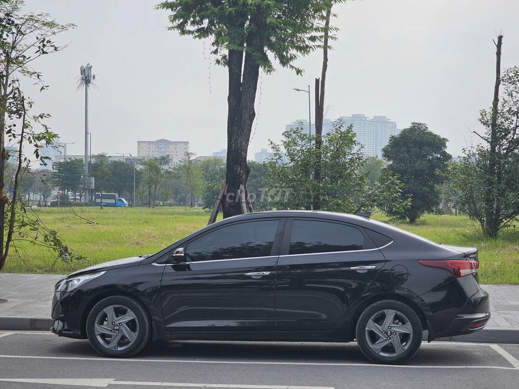 Hyundai Accent bản đủ ATH 2022 màu đen. Mua bán Ô tô tại Quận Thanh Xuân Hà Nội được đăng bởi Thanh Biz Nguyễn Thái Auto hình 7