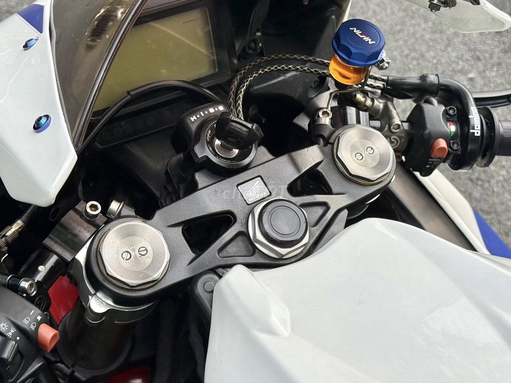 Cần bán Honda CBR1000 date 2014 biển TP. Mua bán Xe máy tại Quận 6 Tp Hồ Chí Minh được đăng bởi Thiên Trà Motor hình 16
