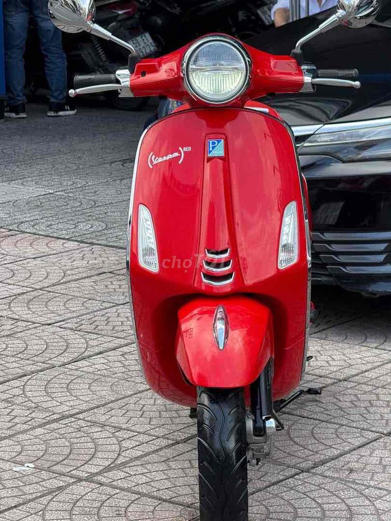Vespa Primaver Red limited 2021 siêu mới 95%. Mua bán Xe máy tại Quận Phú Nhuận Tp Hồ Chí Minh được đăng bởi VESPA Piaggio Quốc Vương  hình 3