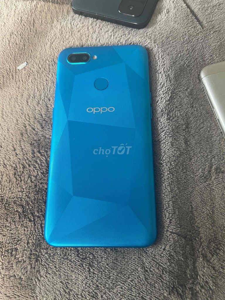 OPPO A12