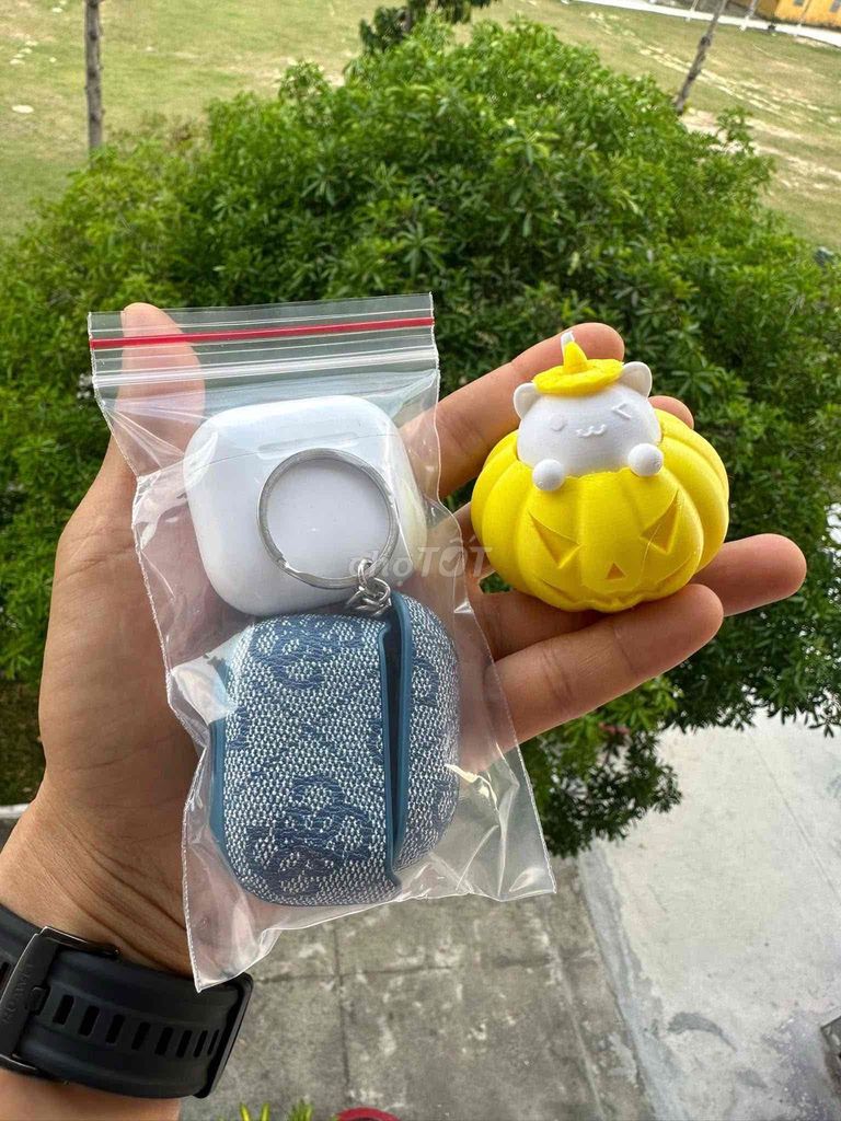 Tai nghe Apple AirPods 4 Trắng. Mua bán Tivi, Âm thanh tại Thành phố Nha Trang Khánh Hòa được đăng bởi Hà hình 1