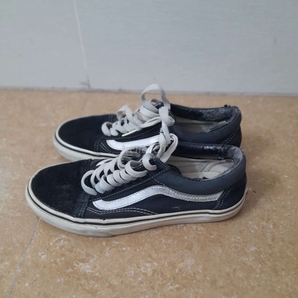 Giày Vans off the wall size 38.5