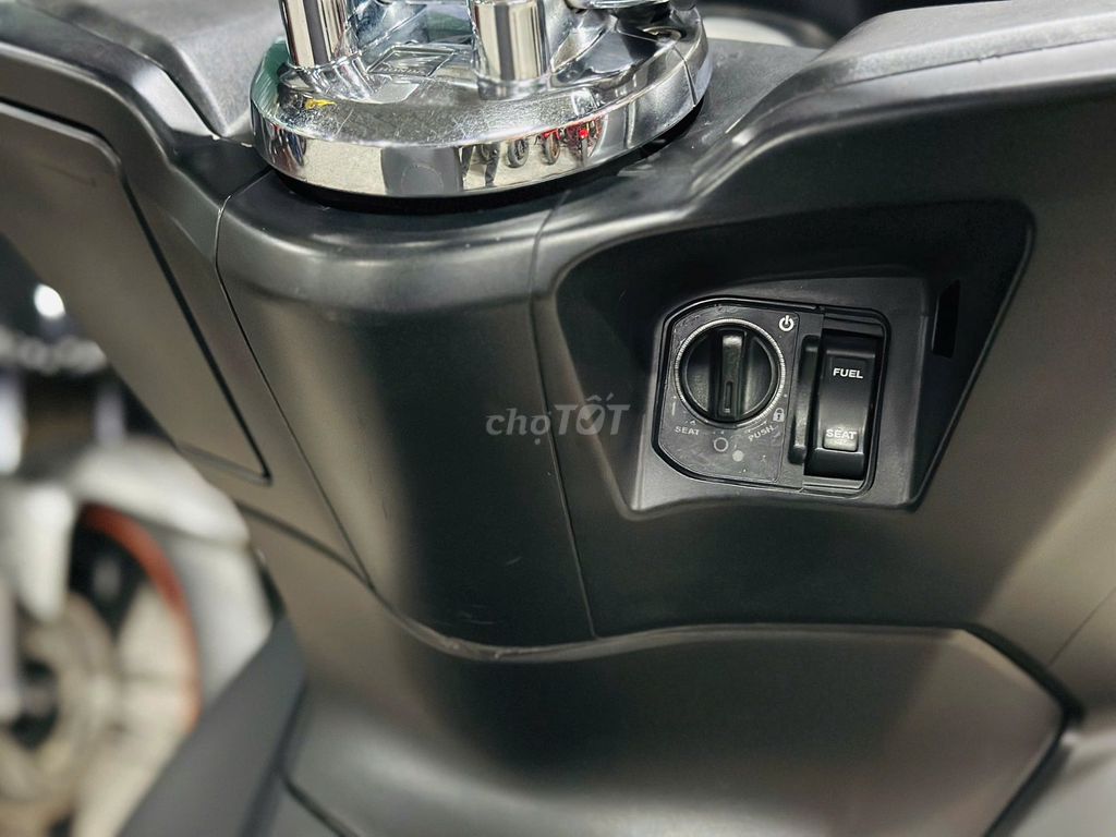 XE MÁYTHANHTÙNG_PCX 125 ĐEN NHÁM KHOÁ SMK ĐỘ THÙNG. Mua bán Xe máy tại Quận Nam Từ Liêm Hà Nội được đăng bởi THANH TÙNG hình 6