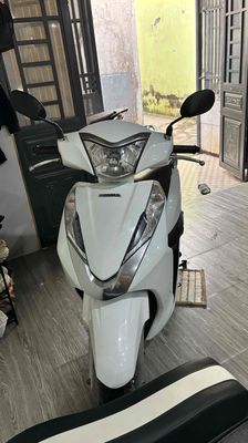 Honda Lead 2017 Trắng Xe zin...Nhanh gọn có fix. Mua bán Xe máy tại Thành phố Biên Hòa Đồng Nai được đăng bởi Bảo Huy