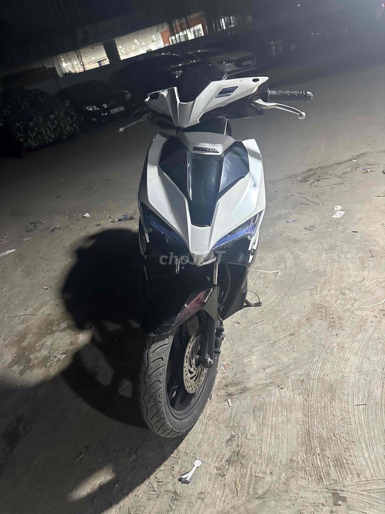 Honda Air Blade 2017 бело-черный