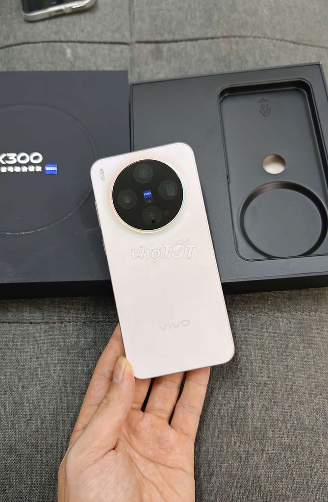 Vivo X300 12/256Gb Fullbox LikeNew, Siêu Đẹp. Mua bán Điện thoại tại Quận Tân Bình Tp Hồ Chí Minh được đăng bởi Kiên Android Shop hình 1