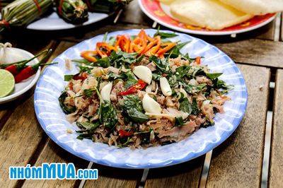 CẦN TUYỂN 2 PHỤ BÁN NEM CHẢ TRÉ