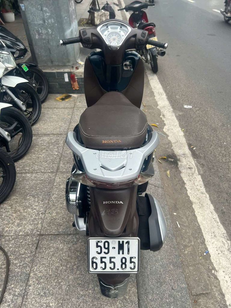 Honda SH mode 2015 mới 90% Bstp chính chủ. Mua bán Xe máy tại Quận Tân Phú Tp Hồ Chí Minh được đăng bởi Tuanduy hình 6