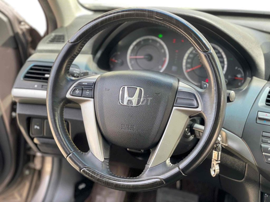 Honda Accord 2012 3.5 AT - 67000 km. Mua bán Ô tô tại Quận Long Biên Hà Nội được đăng bởi Mr Tài Oto hình 10