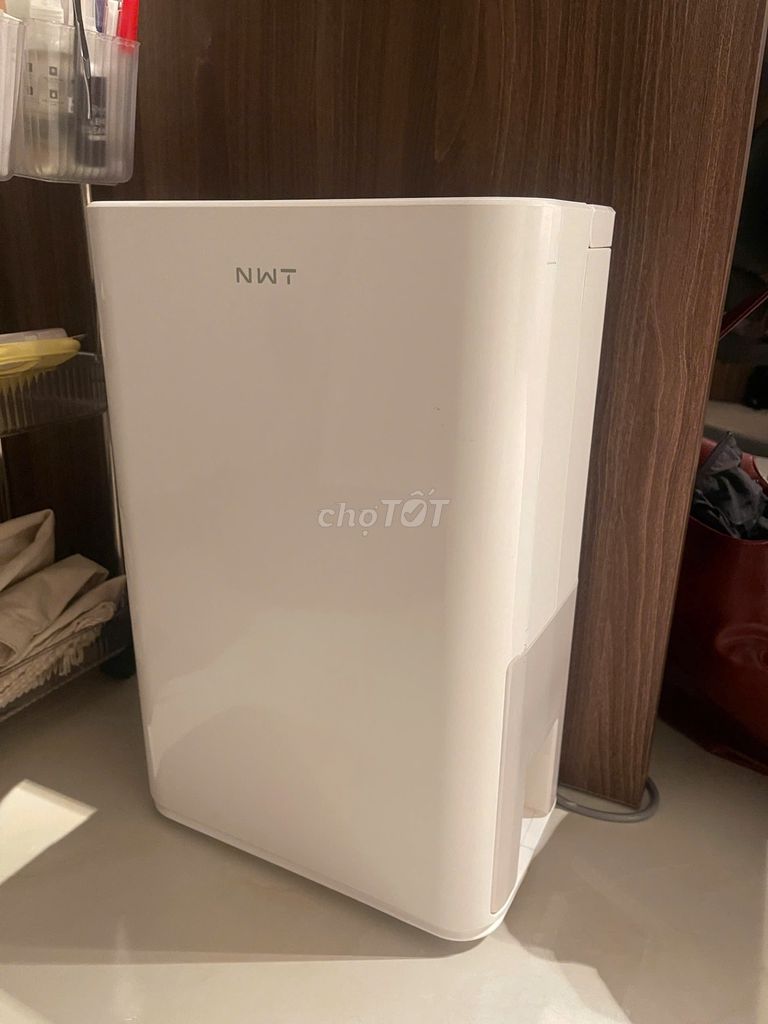 Máy hút ẩm NEW WIDETECH 12L Trắng. Mua bán Nội thất, đồ gia dụng khác tại Quận Phú Nhuận Tp Hồ Chí Minh được đăng bởi Đăng Ơi hình 1