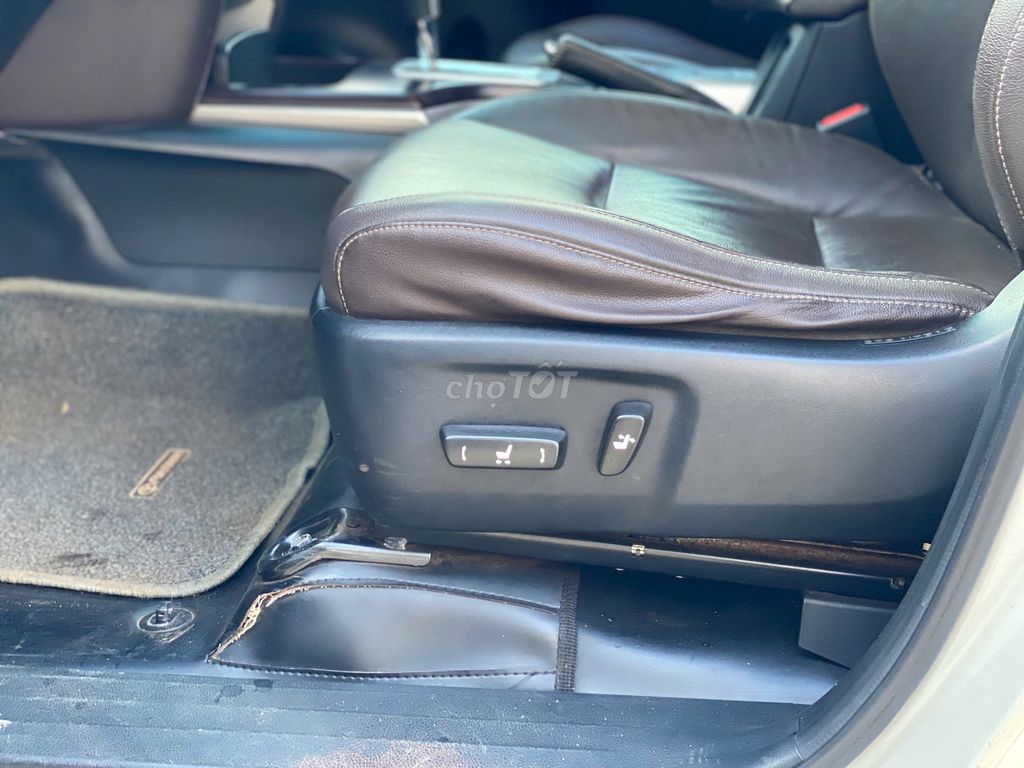 Toyota Fortuner 2019 2.8V 4x4 AT - 135000 km. Mua bán Ô tô tại Quận Bình Thạnh Tp Hồ Chí Minh được đăng bởi Toyota Sure hình 16