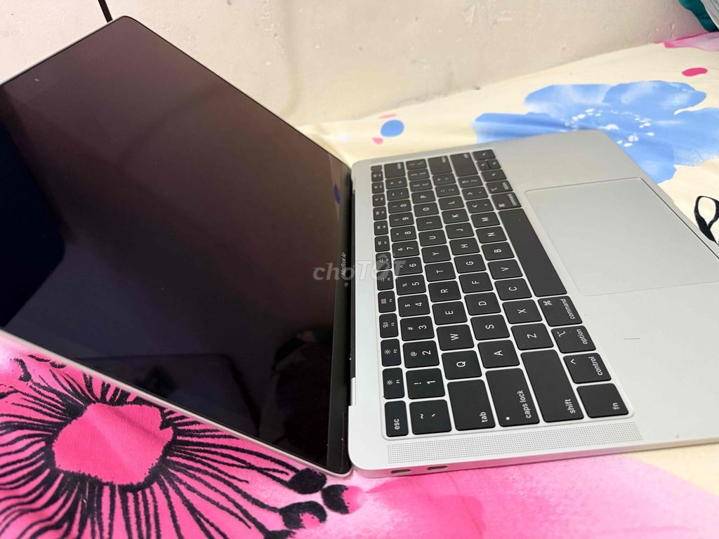 Apple MacBook Air 2018 8/256. Mua bán Laptop tại Quận Bình Tân Tp Hồ Chí Minh được đăng bởi Ba Tuong hình 1