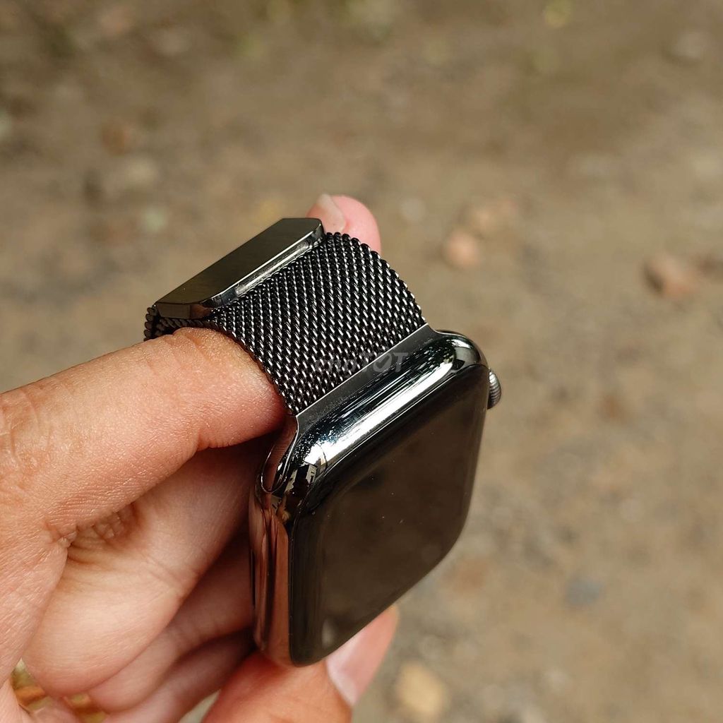 Apple Watch series 9 bản thép 45mm xài được sim VN