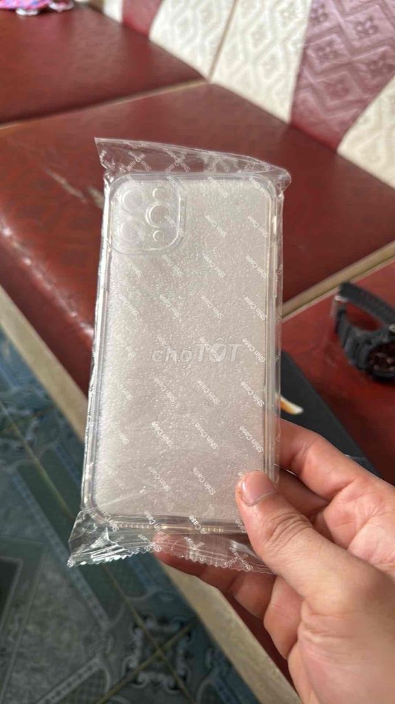 Ốp lưng Apple iPhone 11 Pro Max Silicon. Mua bán Phụ kiện (Màn hình, Chuột...) tại Thành phố Nha Trang Khánh Hòa được đăng bởi Phú Long hình 1