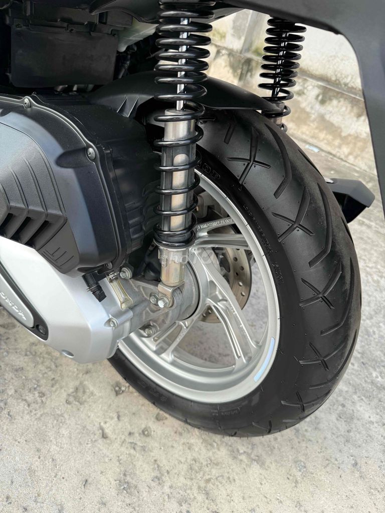 Sh 150 abs 2020 bạc poscher như mới.. Mua bán Xe máy tại Quận Ô Môn Cần Thơ được đăng bởi Trần Tùng hình 6