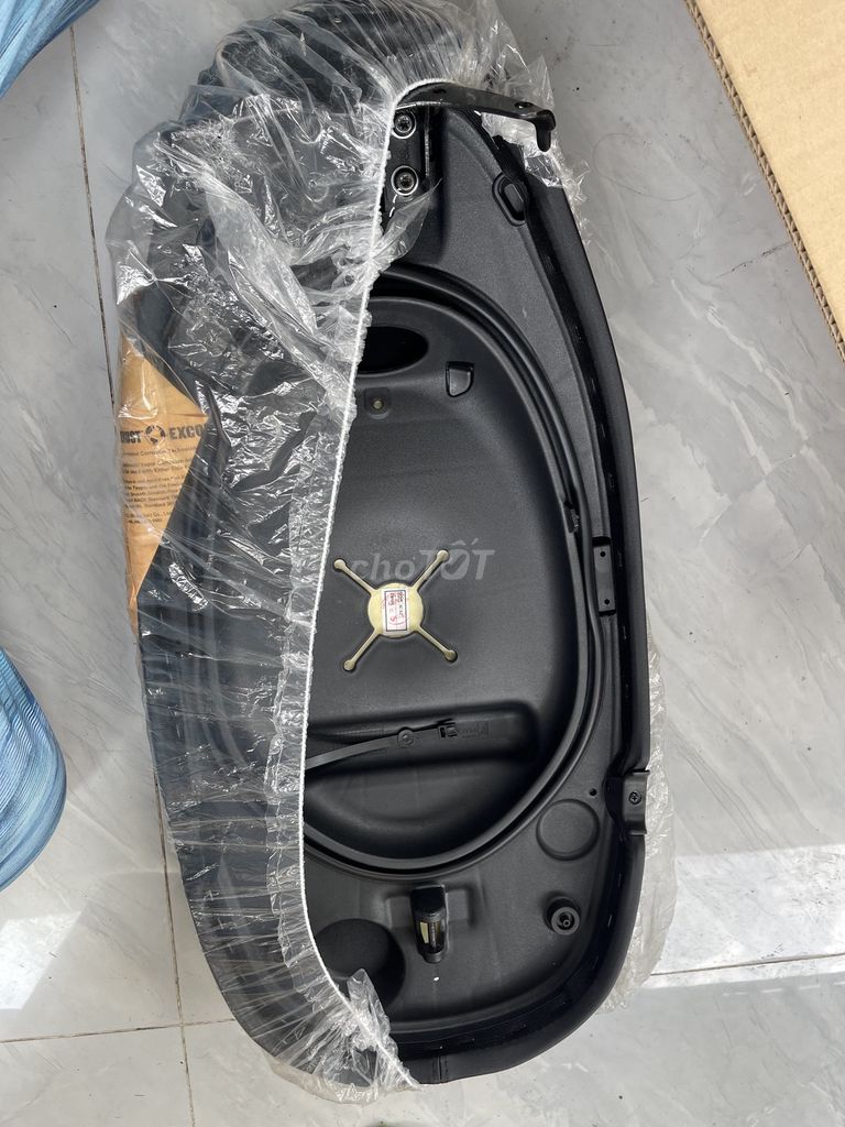 Yên xe máy Piaggio Vespa Sprint da đen 2024. Mua bán Phụ tùng xe tại Quận Gò Vấp Tp Hồ Chí Minh được đăng bởi Huy hình 3