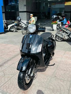 Vespa GTS 4val ie nhập thùng Ý nguyên chiếc hiếm. Mua bán Xe máy tại Quận Phú Nhuận Tp Hồ Chí Minh được đăng bởi VESPA Piaggio Quốc Vương 