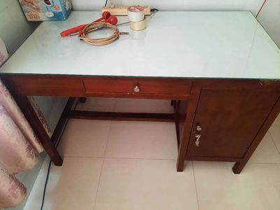 Bàn làm việc gỗ thao lao. Mua bán Tủ, kệ gia đình tại Thành phố Sa Đéc Đồng Tháp được đăng bởi nguyễn văn tú