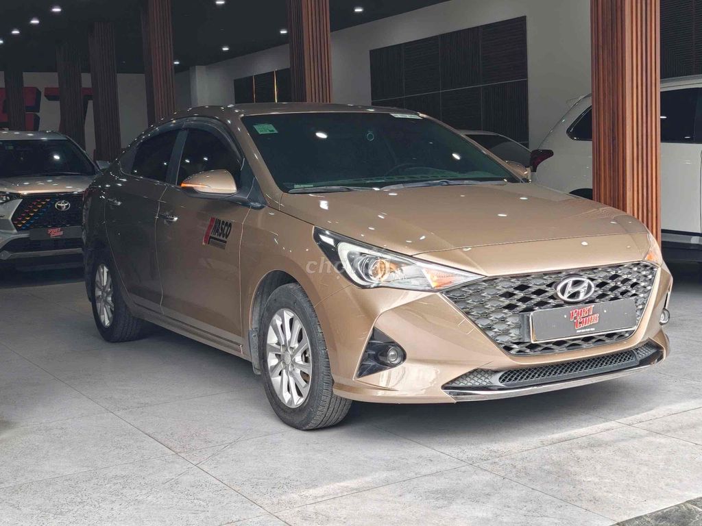 Hyundai Accent 1.4 AT 2023 пробег 72 000 км без дефектов
