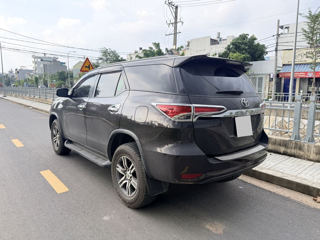Toyota Fortuner 2018 коричневая механика в отличном состоянии