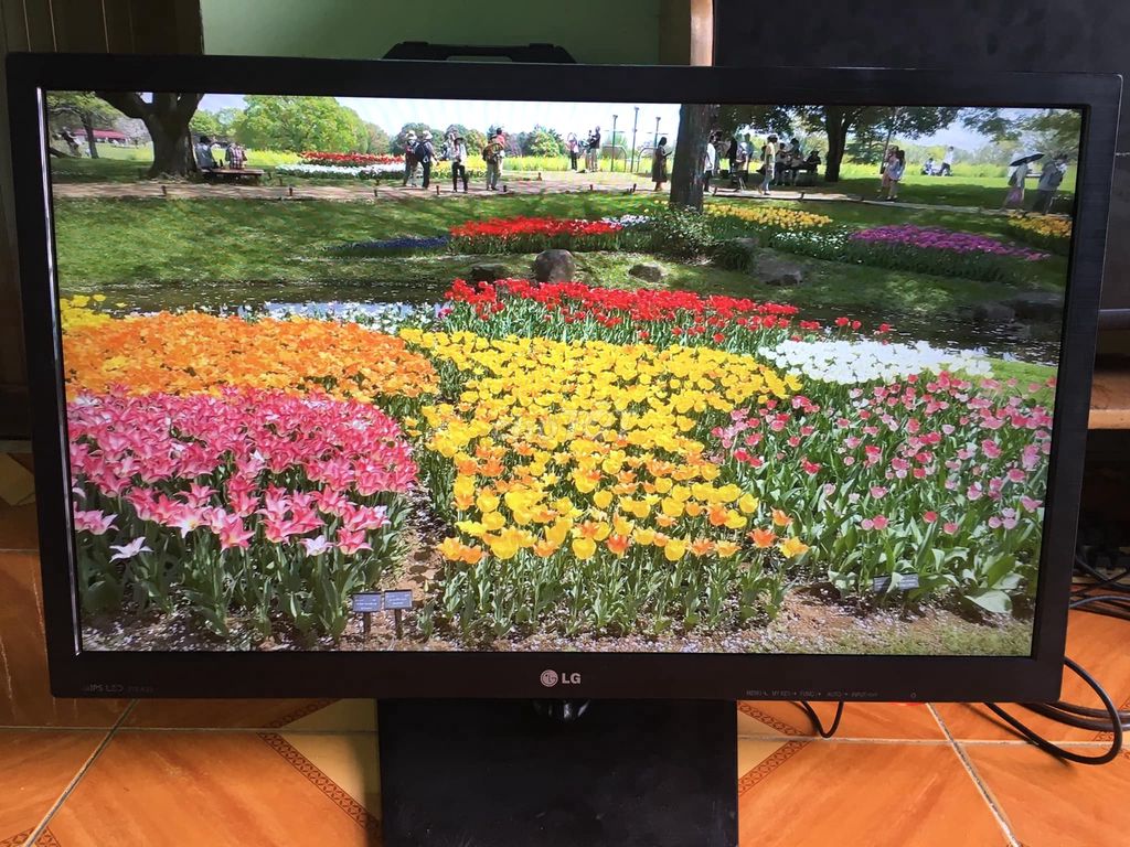 Lại về màn led IPS 27 inch full HD hiệu LG cực đẹp