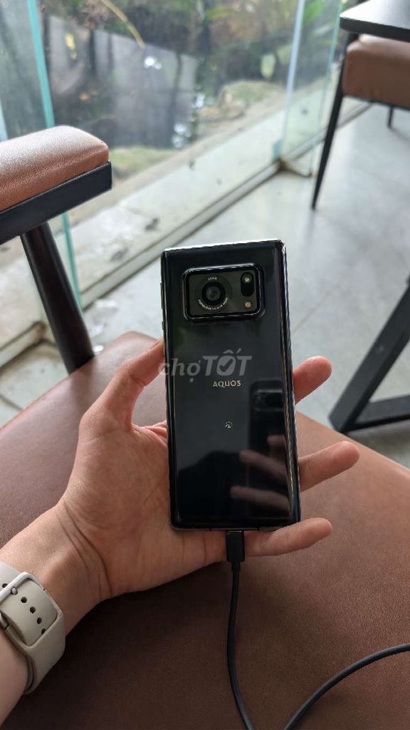 Sharp R6 128GB Đen. Mua bán Điện thoại tại Huyện Sông Lô Vĩnh Phúc được đăng bởi Khánh Đan hình 1