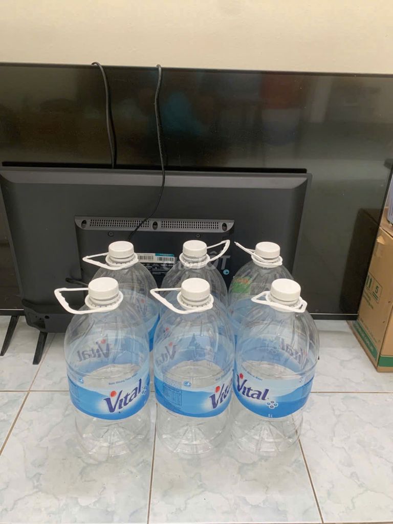 Bình nước loại 5 lít. Mua bán Nội thất, đồ gia dụng khác tại Quận Đống Đa Hà Nội được đăng bởi Nguyễn Mạnh Thắng hình 1