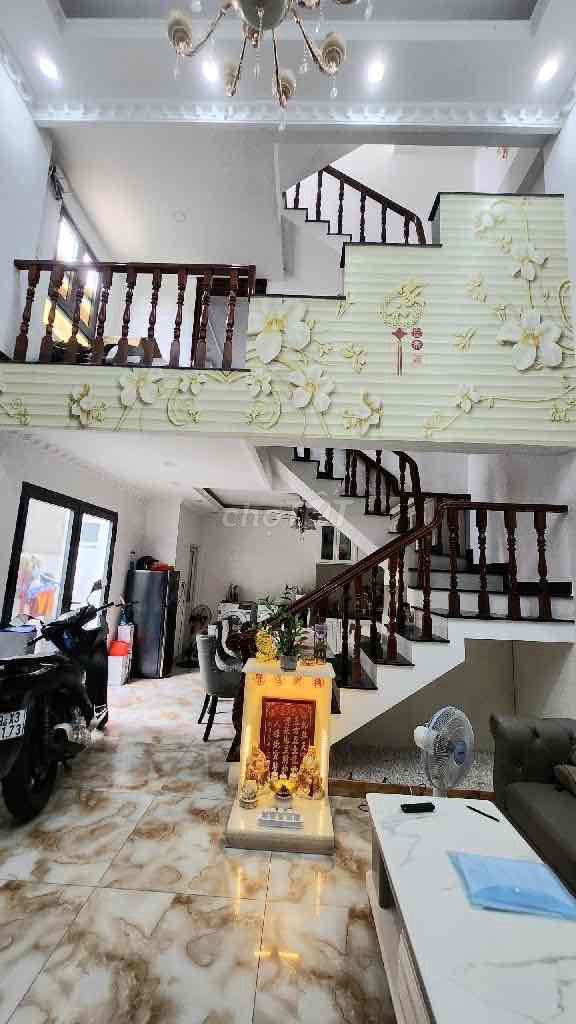 🏡🏡nhà vip linh xuân thủ đức , dt 70m2,  ra  cầu vượt linh xuân 1km