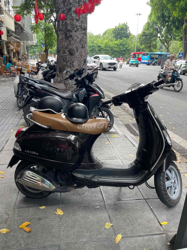 Bán xe Vespa Lx125 đk2011. Mua bán Xe máy tại Quận Hà Đông Hà Nội được đăng bởi Nguyễn Dũng hình 3