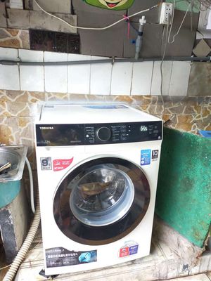 máy giặt Inverter 9,5 kg Toshiba giặt êm