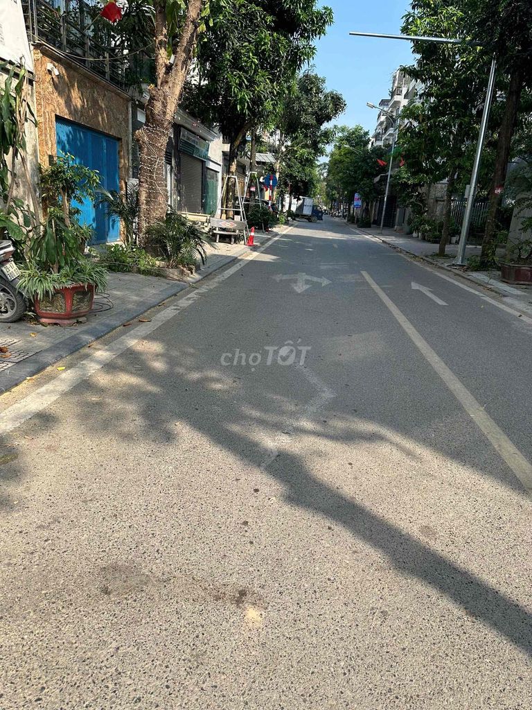1-й этаж в аренду в городском районе Ван Фо
