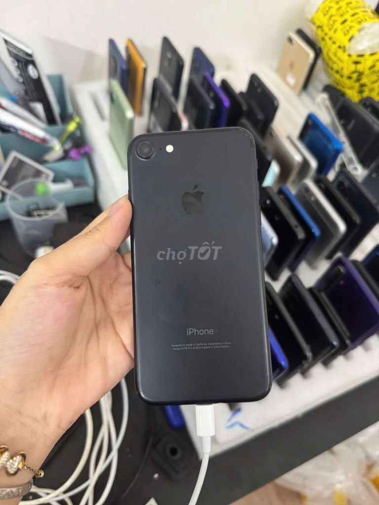 Apple iPhone 7 32GB Đen. Mua bán Điện thoại tại Thành phố Thủ Dầu Một Bình Dương được đăng bởi Phước Mobile hình 1