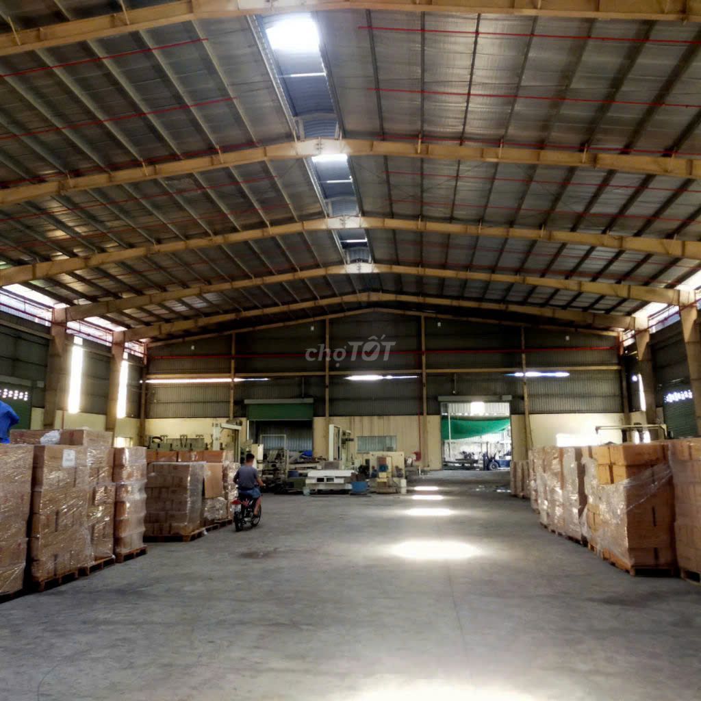 Cho thuê kho xưởng Khu Công Nghiệp Hoàng Gia,Đức Hòa,Long An,dt:2000m2