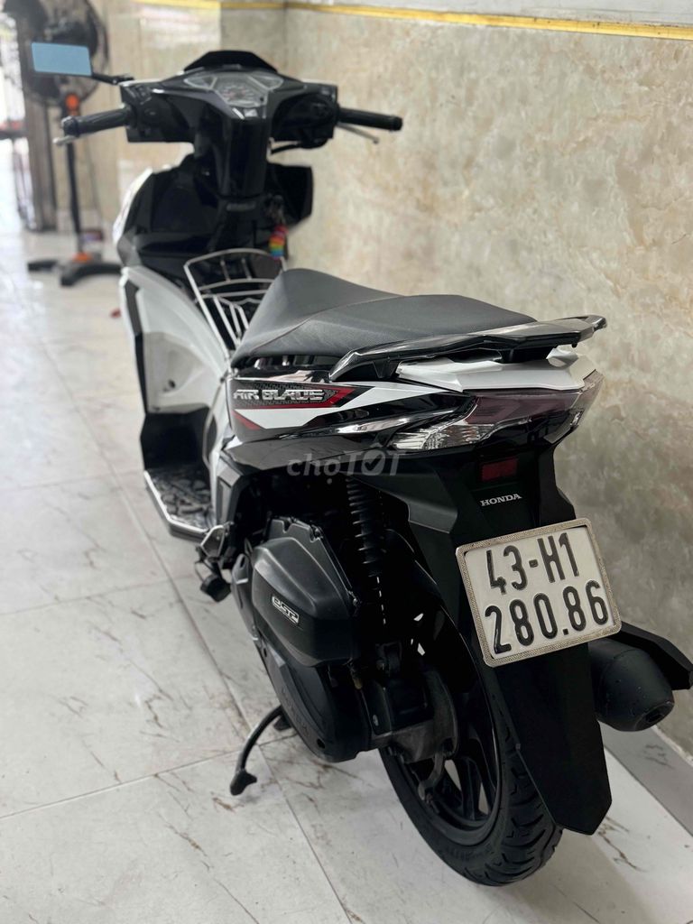 AB 125 trắng đen cuối 2019 siêu đẹp 43H1-280.86. Mua bán Xe máy tại Quận Sơn Trà Đà Nẵng được đăng bởi Minh Dũng bán trả góp 136 vân đồn  hình 3