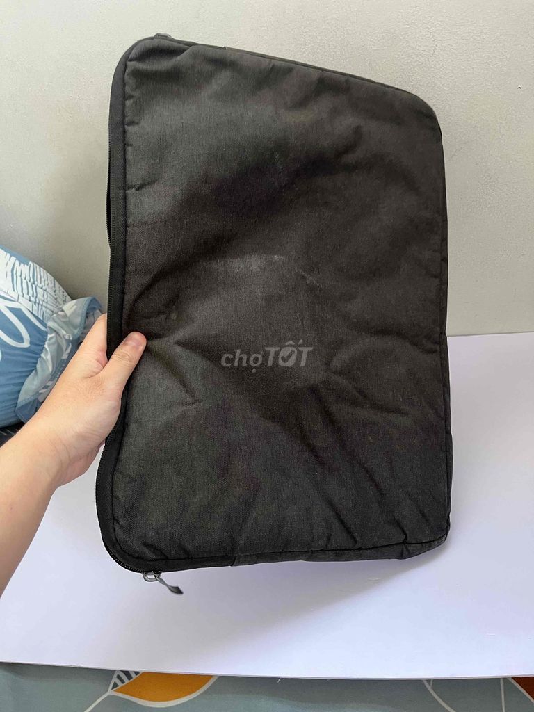 Túi đựng laptop 15/16 inch màu Đen. Mua bán Túi xách tại Quận 7 Tp Hồ Chí Minh được đăng bởi Lê Hương Giang hình 1