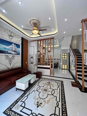 Nhà HXH cạnh ĐH Công Nghiệp 4. full nt . 5 phòng ngủ 6wc