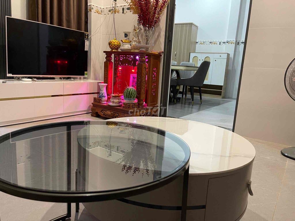 Thanh lý bộ bàn ăn , bộ ghế sofa da + bàn trà. Mua bán Bàn ghế tại Quận 12 Tp Hồ Chí Minh được đăng bởi Phan Thanh hình 1
