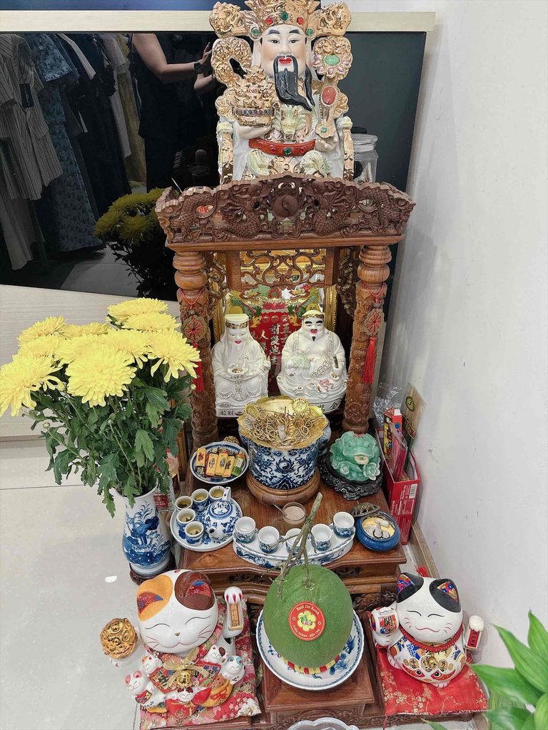 Bàn thờ Thần Tài Gỗ Sứ Nâu Trắng 80x60x40 cm. Mua bán Nội thất, đồ gia dụng khác tại Quận 1 Tp Hồ Chí Minh được đăng bởi Farm Gà Kiểng  hình 1
