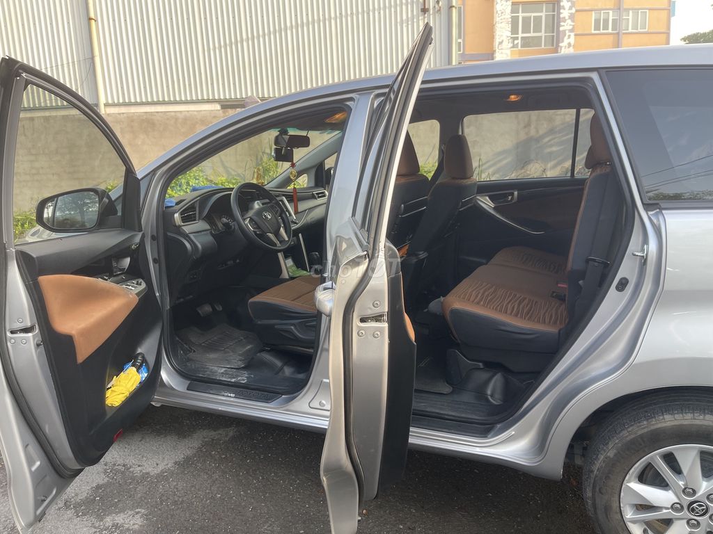 Toyota Innova 2016 2.0G Bạc 66.000 km. Mua bán Ô tô tại Quận Bình Tân Tp Hồ Chí Minh được đăng bởi  tấn đạt hình 1