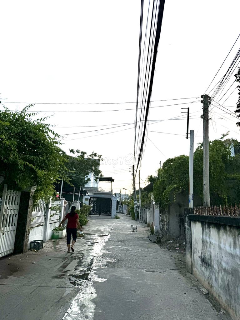 Bán gấp nhà sau lưng trường THPT Lý Thường Kiệt, Lagi, Bình Thuận
