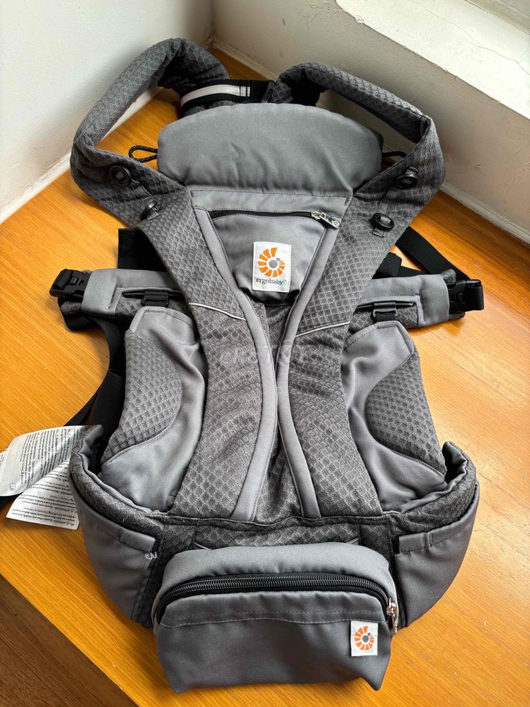 Địu em bé Ergobaby Breeze màu xám (chính hãng). Mua bán Mẹ và bé tại Thành phố Thủ Đức Tp Hồ Chí Minh được đăng bởi Tuyết hình 1