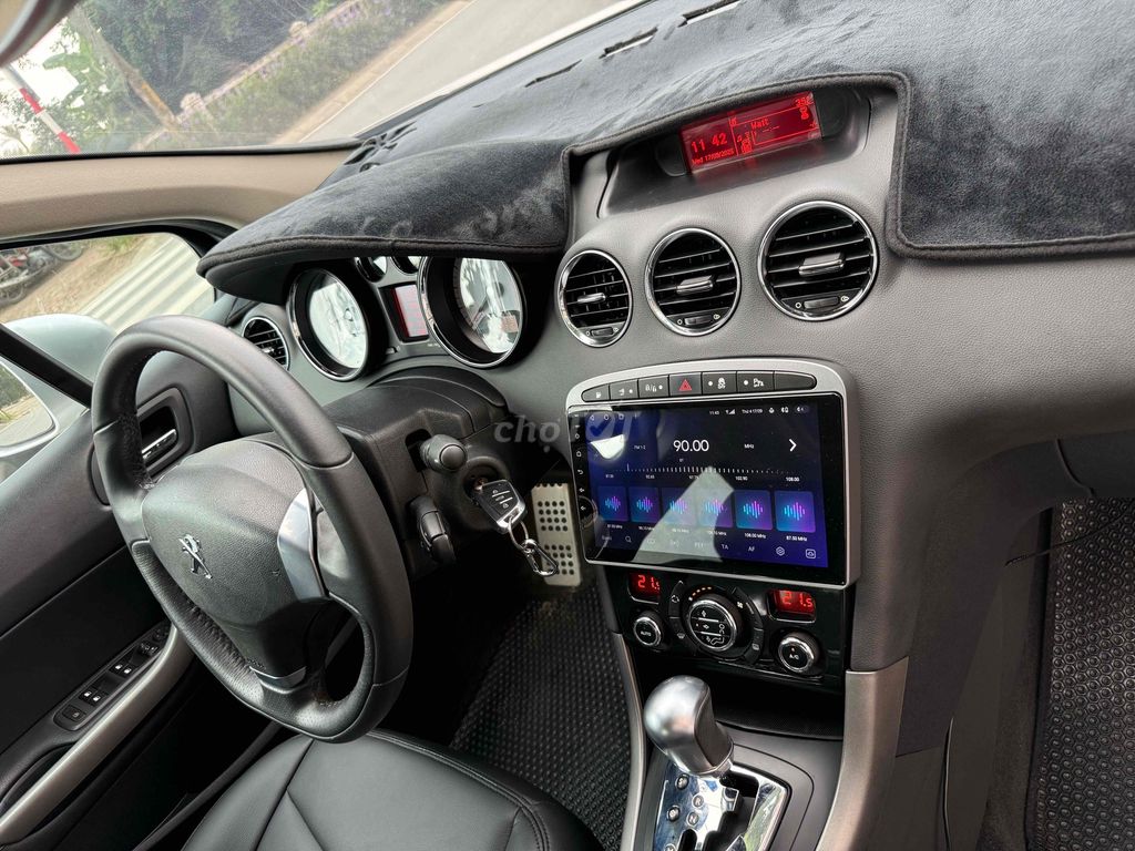 Peugeot 408 2016 Premium 2.0 AT - 43000 km. Mua bán Ô tô tại Quận Long Biên Hà Nội được đăng bởi Duongngo hình 12