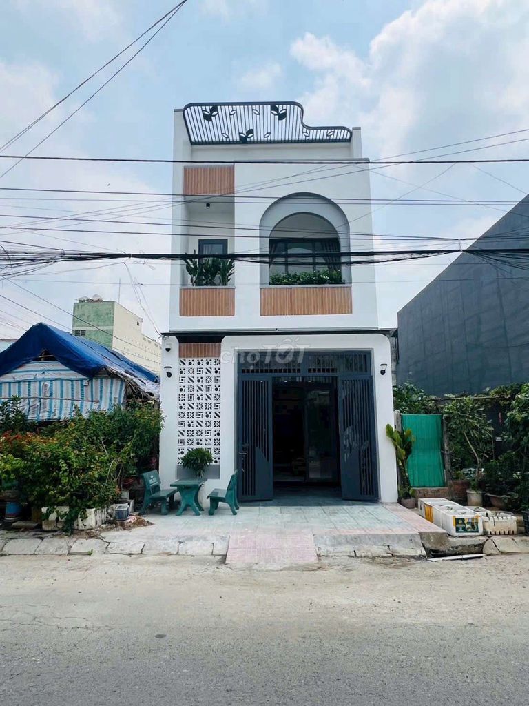 tiện kinh doanh,2 mặt trước sau,cọc ép chắc chắn,ngay trường cấp 1,2