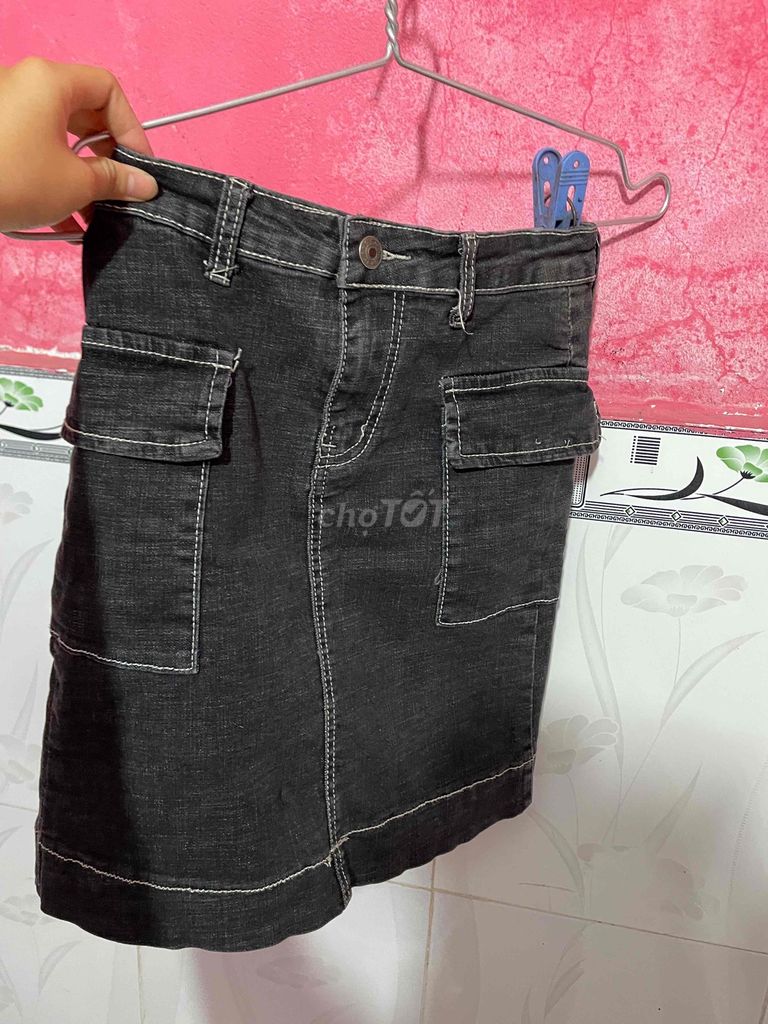 Chân váy Jean Nữ Đen Thời trang. Mua bán Quần áo tại Thị xã Tân Uyên Bình Dương được đăng bởi Bảo Ngọc hình 1