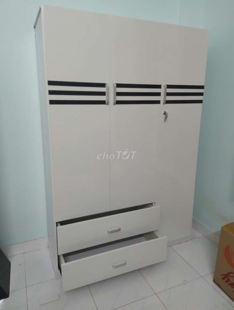 TỦ NHỰA ĐÀI LOAN 3 CÁNH MÀU TRẮNG DÁN CHỈ ĐEN. Mua bán Tủ, kệ gia đình tại Thành phố Thuận An Bình Dương được đăng bởi Tủ nhựa đài loan hoàng quân hình 1